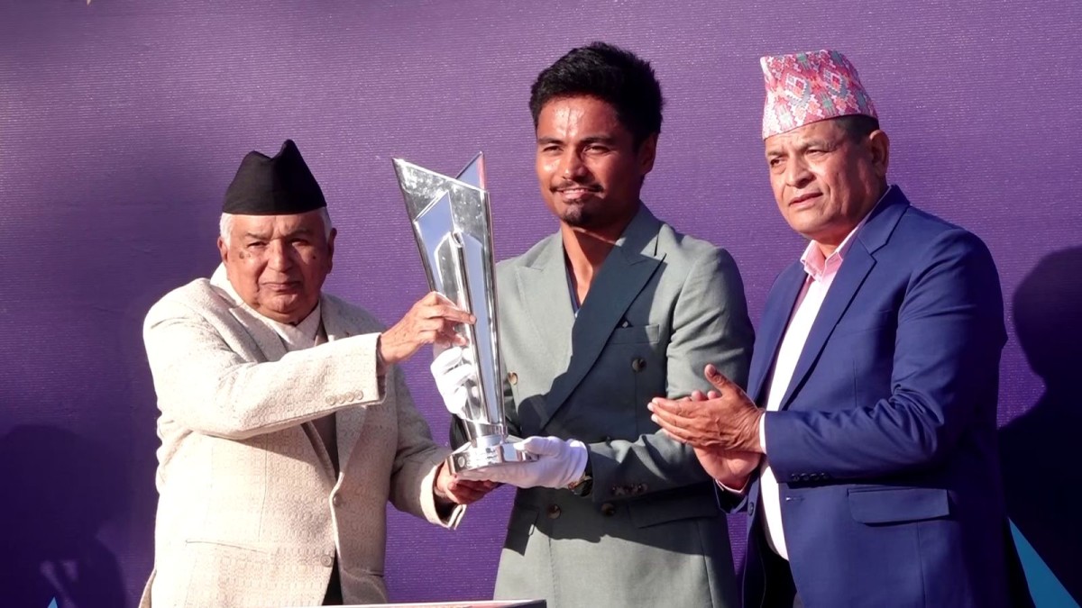 आईसीसी विश्वकपको ट्रफीको नेपाल ल्याइयो, राष्ट्रपतिले गरे सार्वजनिक